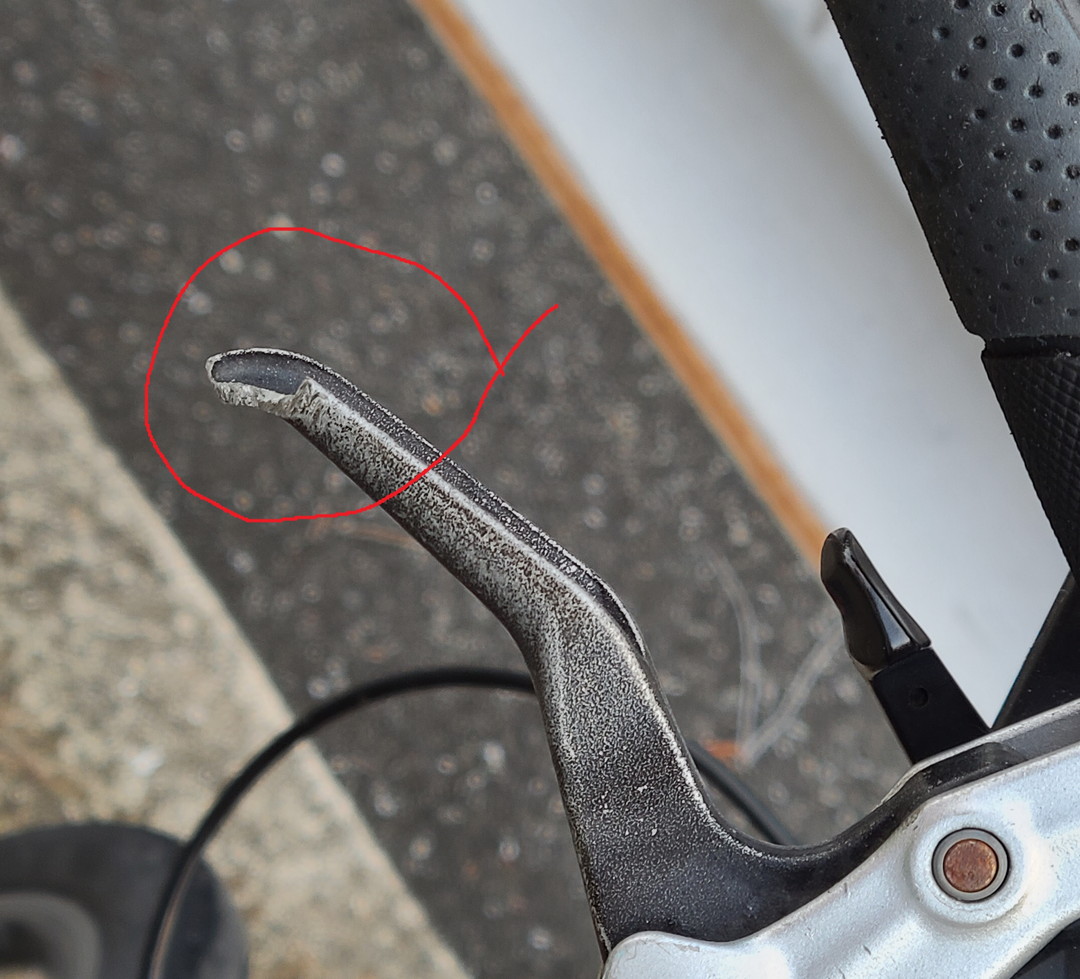 赤丸が欠けた部分